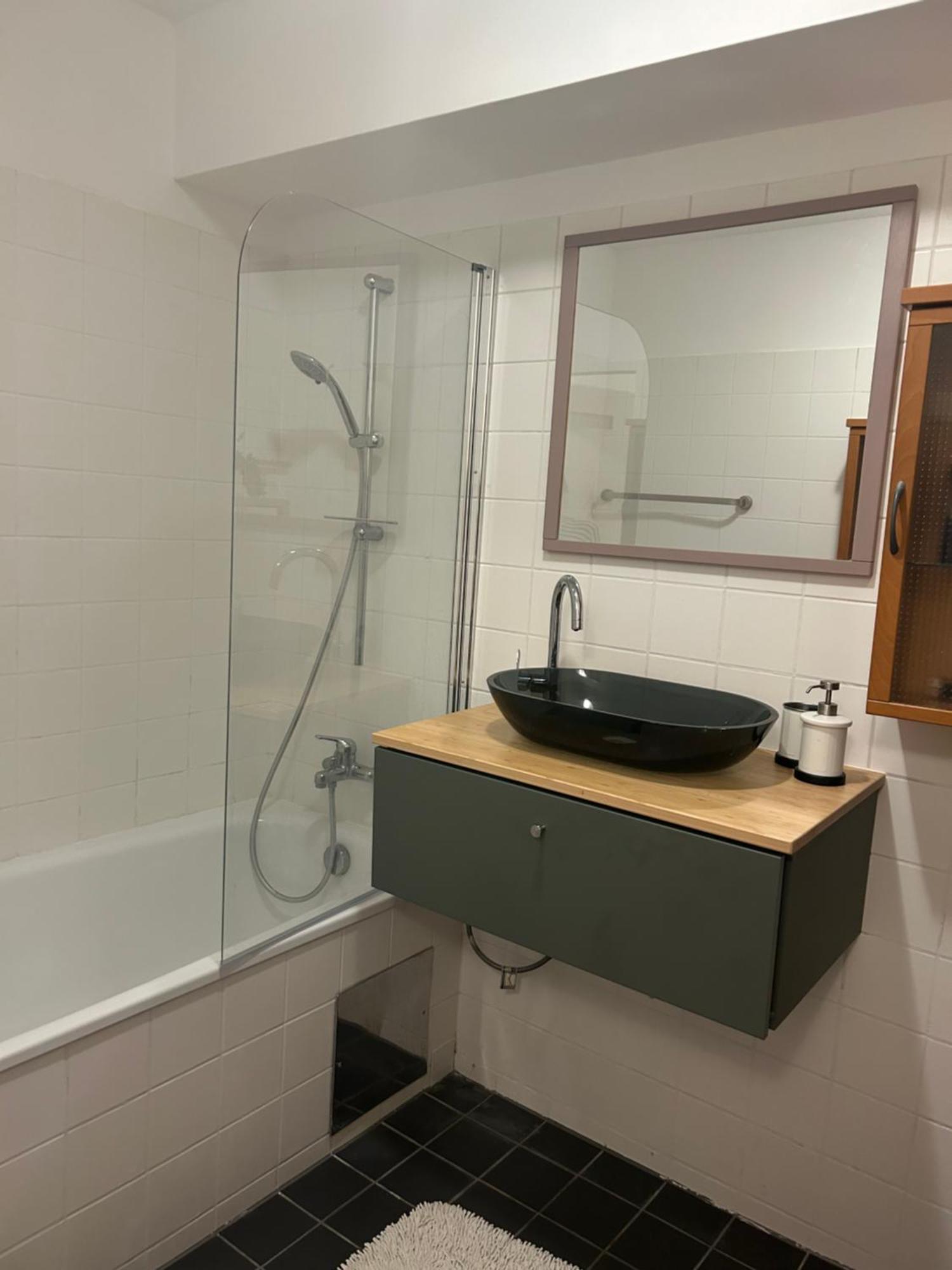 Apartment Mit Logia Und Kleinen Garten In Zentraler Lage 2 Wina Bagian luar foto